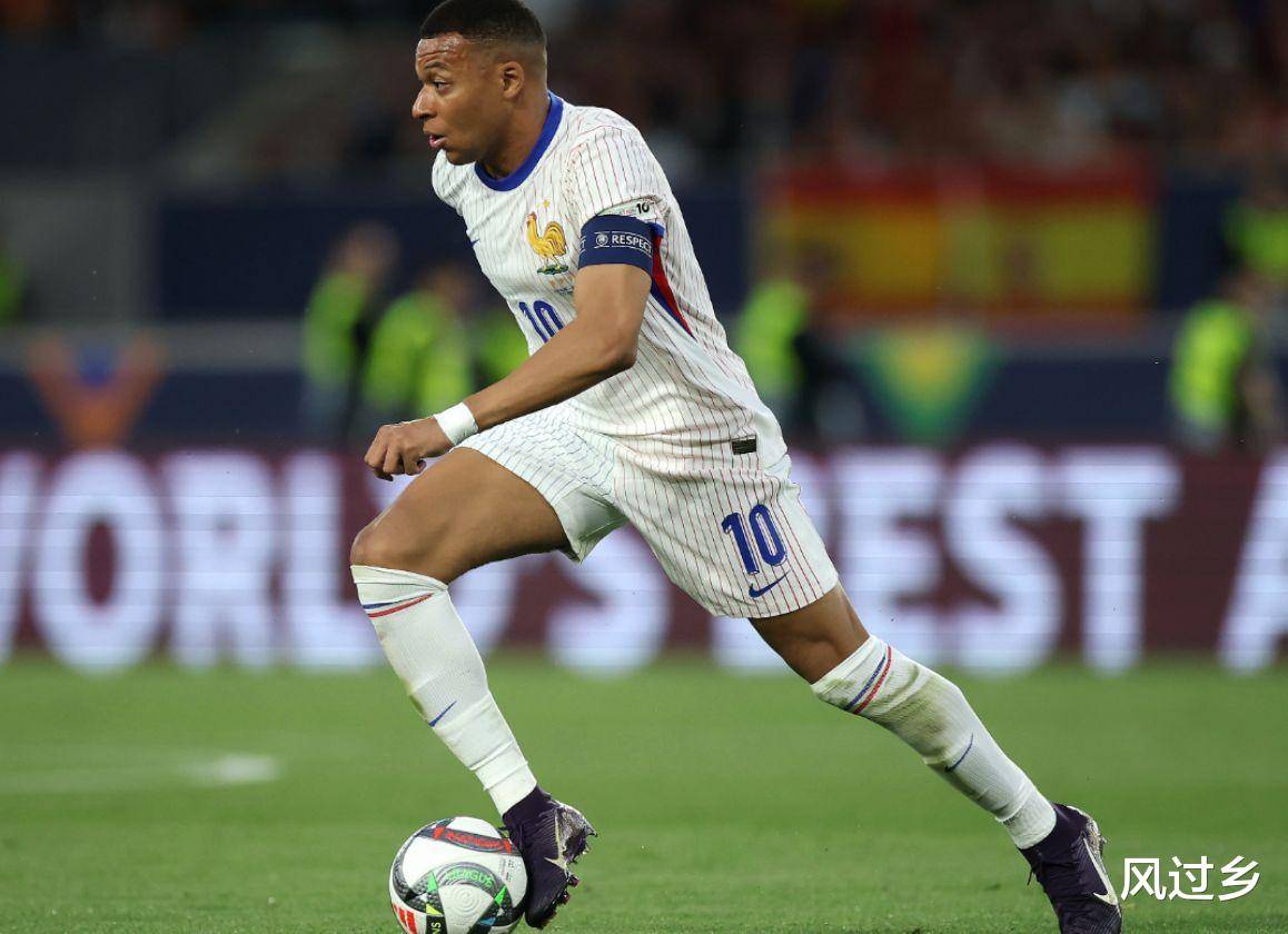 包含国安打破进球荒，姆巴佩球迷集体高唱助威！的词条