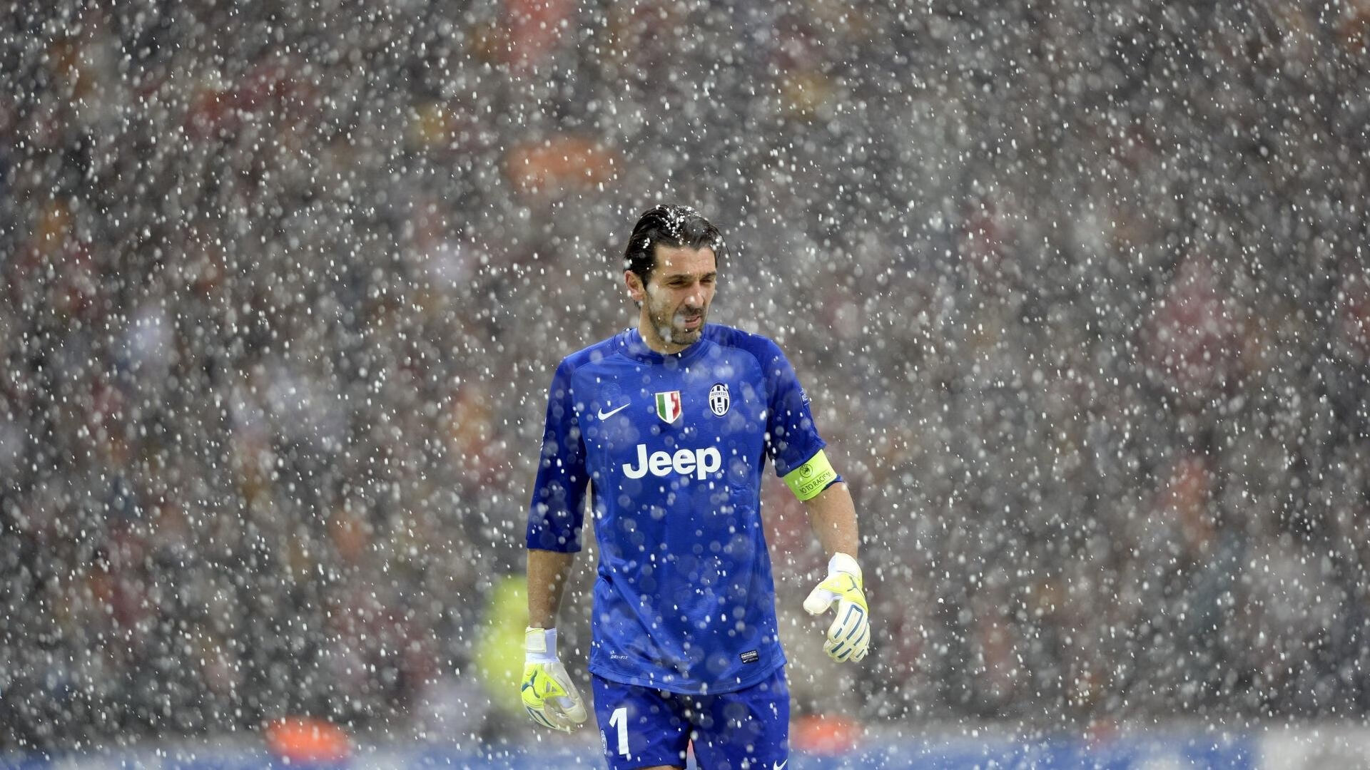 穆古鲁扎爆冷击败RNG，回归赛场引爆全场！